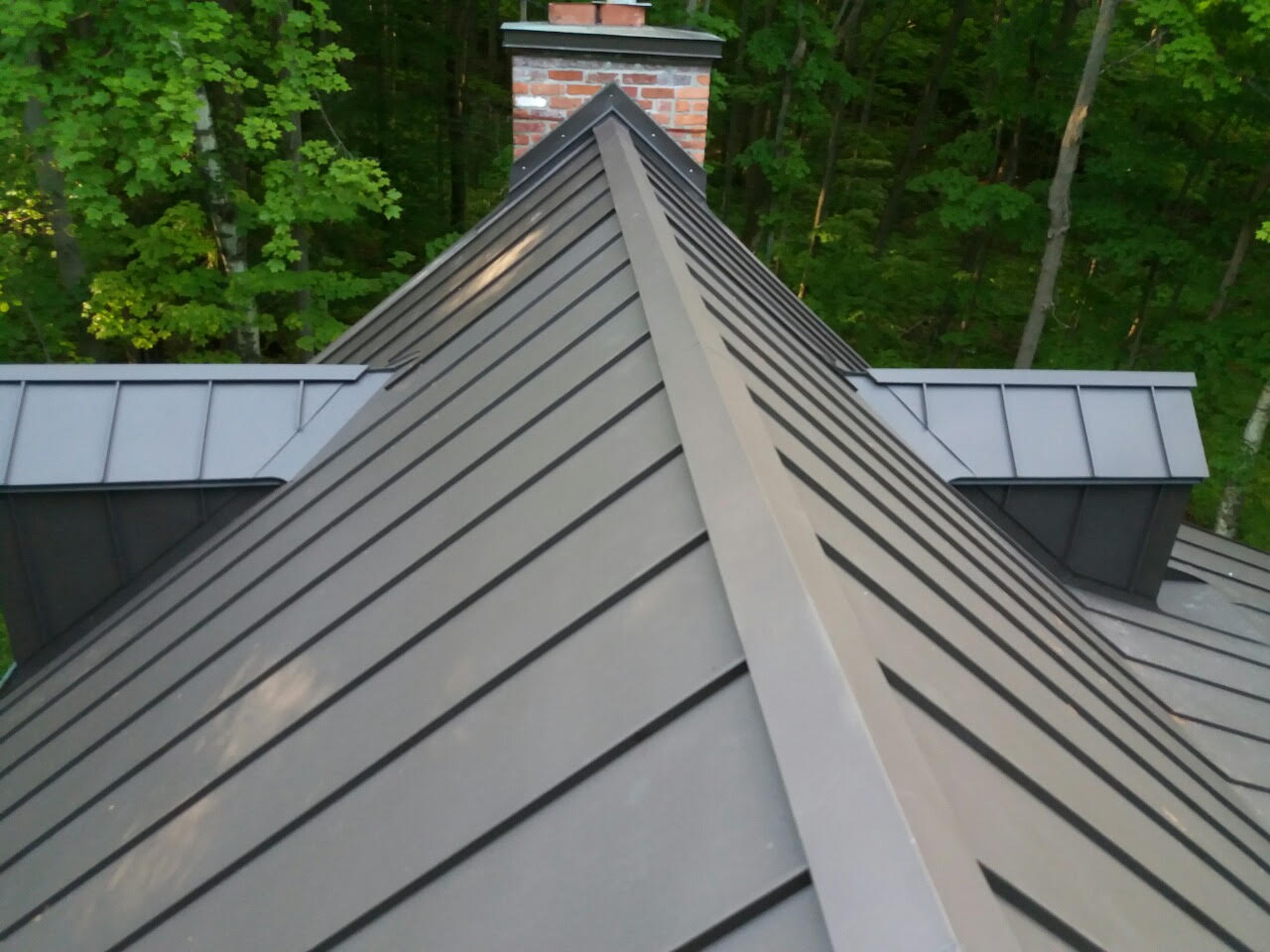 Standing Seam Cottage · Muskoka, ON